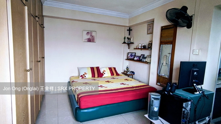 Blk 570 Hougang Street 51 (Hougang), HDB 5 Rooms #215140841